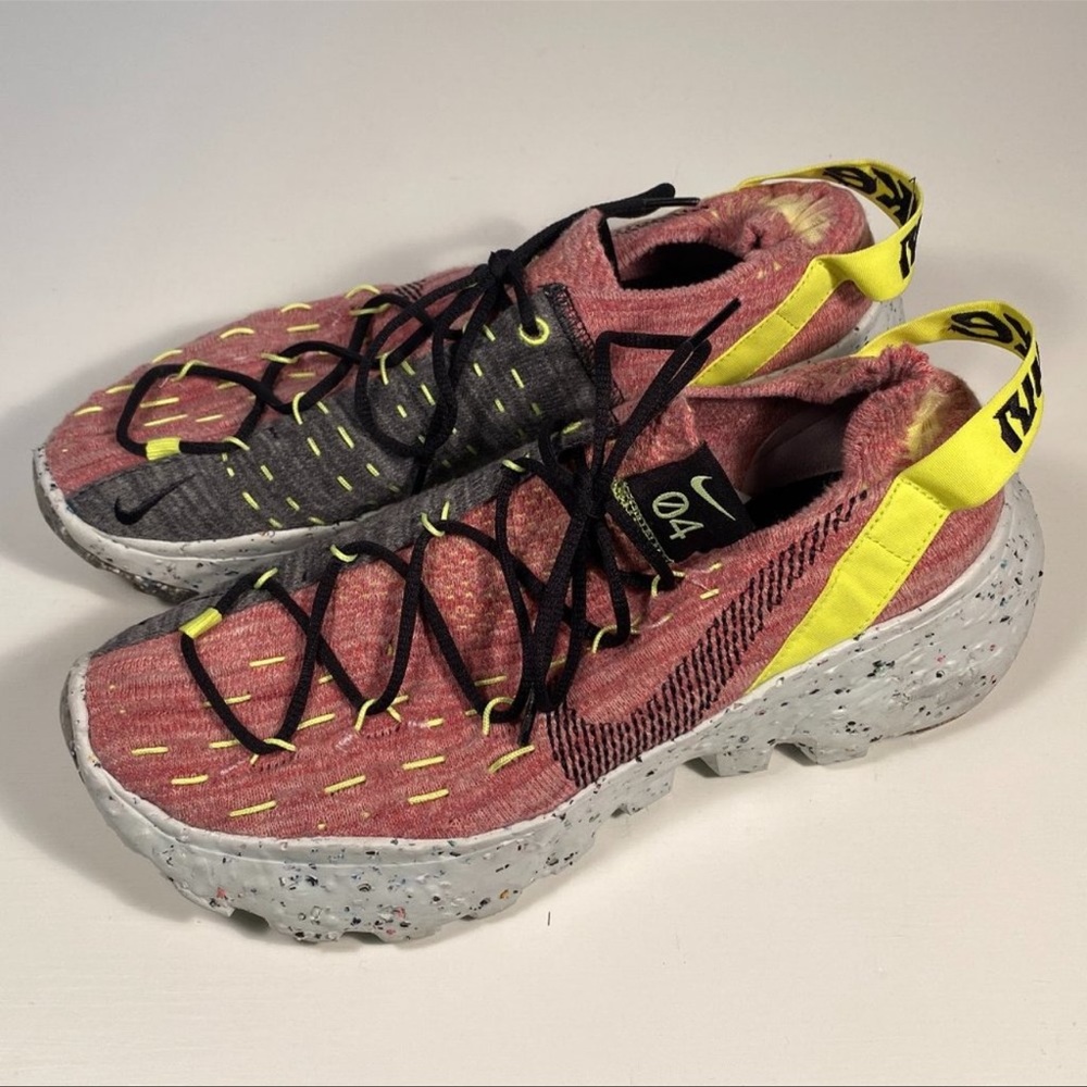 Nike Space Hippie 04